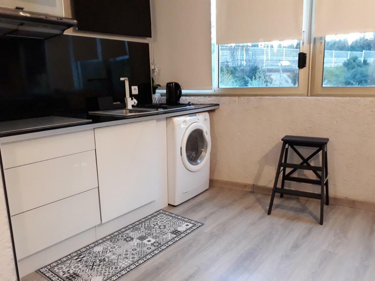 Bandol Studio Экстерьер фото